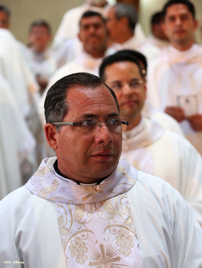 Misa Crismal en Catedral de Managua