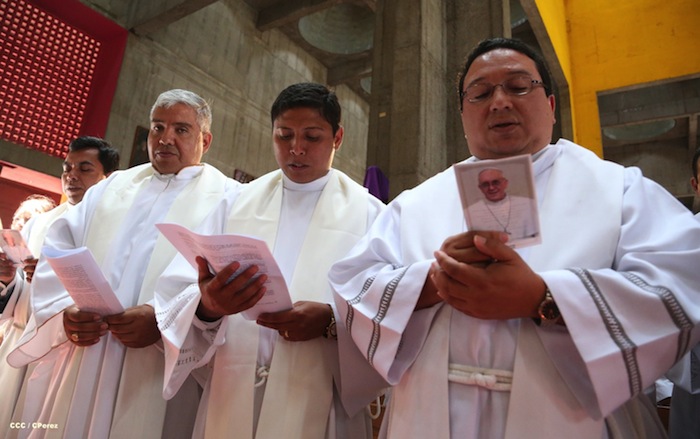Misa Crismal en Catedral de Managua