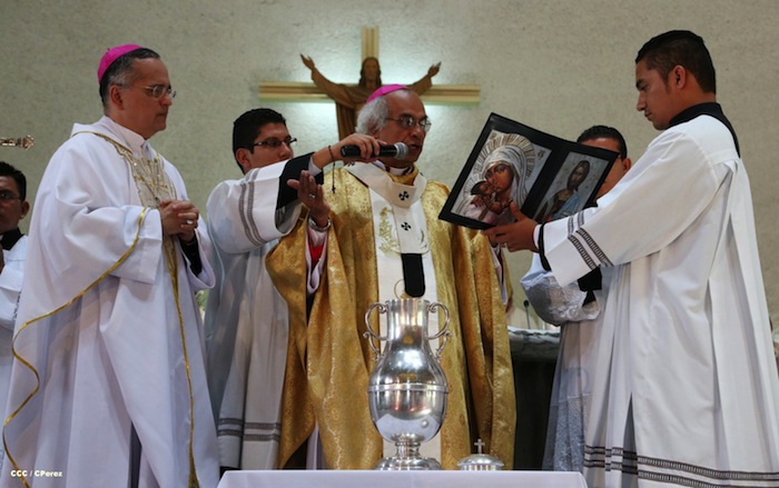 Misa Crismal en Catedral de Managua