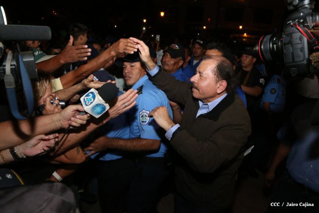 Daniel y Rosario participan en solemne ceremonia del centenario del Inmortal Rubén Darío en León