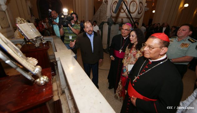 Daniel y Rosario participan en solemne ceremonia del centenario del Inmortal Rubén Darío en León
