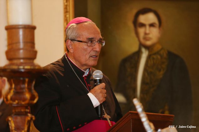 Daniel y Rosario participan en solemne ceremonia del centenario del Inmortal Rubén Darío en León