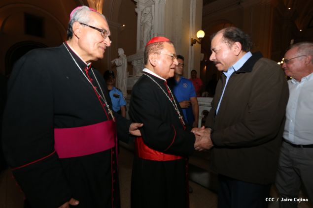 Daniel y Rosario participan en solemne ceremonia del centenario del Inmortal Rubén Darío en León