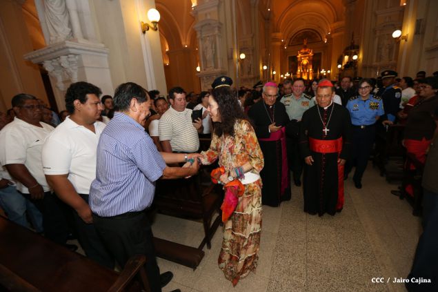 Daniel y Rosario participan en solemne ceremonia del centenario del Inmortal Rubén Darío en León
