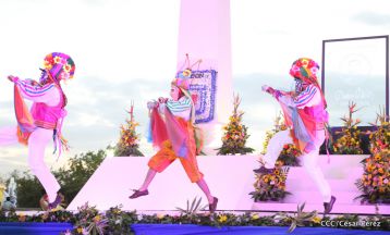 Daniel y Rosario participan en solemne ceremonia del centenario del Inmortal Rubén Darío en León
