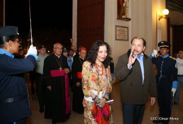 Daniel y Rosario participan en solemne ceremonia del centenario del Inmortal Rubén Darío en León