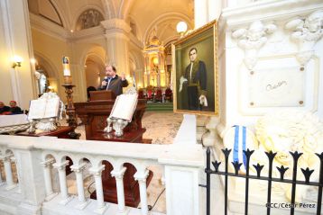 Daniel y Rosario participan en solemne ceremonia del centenario del Inmortal Rubén Darío en León