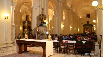 Daniel y Rosario participan en solemne ceremonia del centenario del Inmortal Rubén Darío en León