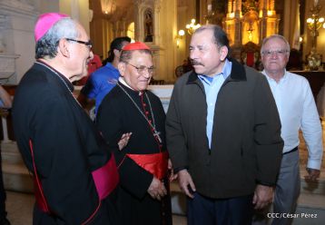 Daniel y Rosario participan en solemne ceremonia del centenario del Inmortal Rubén Darío en León
