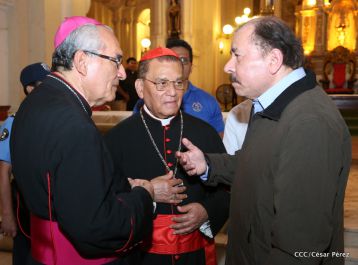 Daniel y Rosario participan en solemne ceremonia del centenario del Inmortal Rubén Darío en León