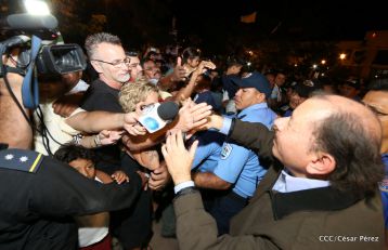 Daniel y Rosario participan en solemne ceremonia del centenario del Inmortal Rubén Darío en León