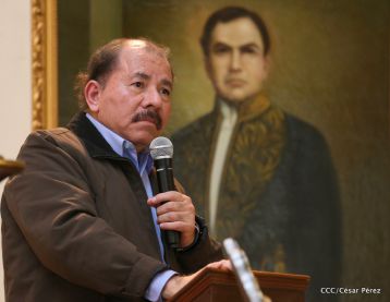 Daniel y Rosario participan en solemne ceremonia del centenario del Inmortal Rubén Darío en León