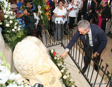 León conmemora con jornada especial centenario del poeta Rubén Darío