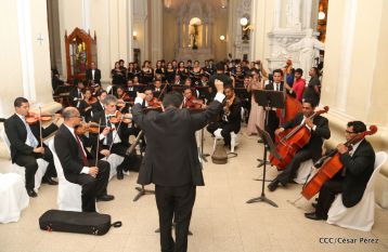 León conmemora con jornada especial centenario del poeta Rubén Darío