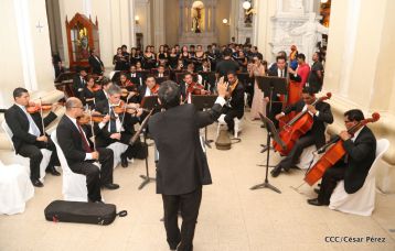 León conmemora con jornada especial centenario del poeta Rubén Darío