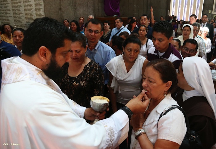 Misa Crismal en Catedral de Managua