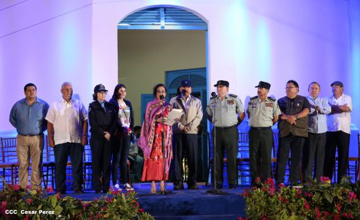 Daniel y Rosario conmemoran el 82 aniversario del tránsito a la inmortalidad del General Sandino