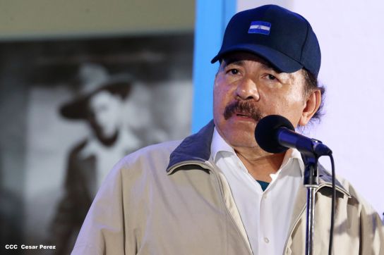 Daniel y Rosario conmemoran el 82 aniversario del tránsito a la inmortalidad del General Sandino