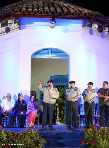 Daniel y Rosario conmemoran el 82 aniversario del tránsito a la inmortalidad del General Sandino