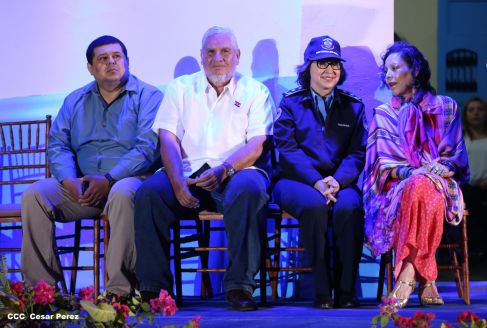 Daniel y Rosario conmemoran el 82 aniversario del tránsito a la inmortalidad del General Sandino