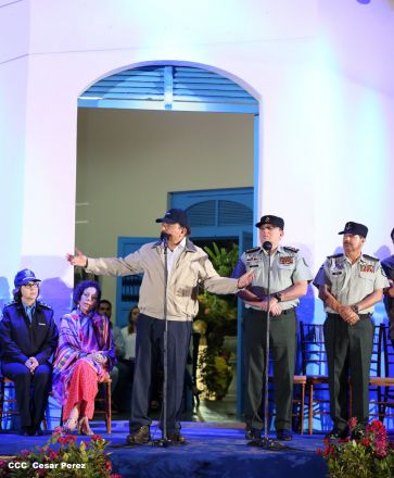 Daniel y Rosario conmemoran el 82 aniversario del tránsito a la inmortalidad del General Sandino