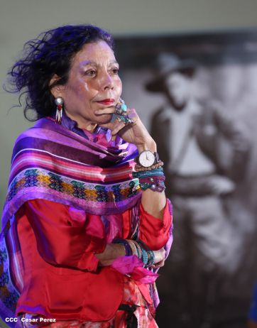 Daniel y Rosario conmemoran el 82 aniversario del tránsito a la inmortalidad del General Sandino