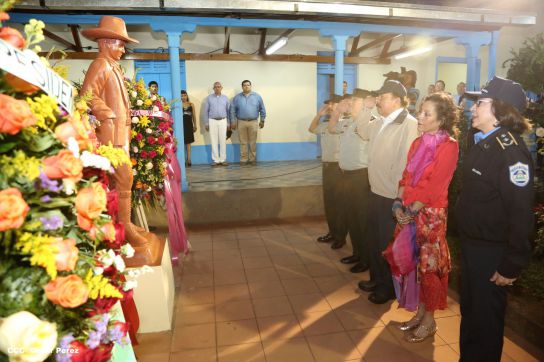 Daniel y Rosario conmemoran el 82 aniversario del tránsito a la inmortalidad del General Sandino