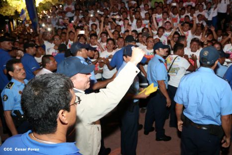 Daniel y Rosario conmemoran el 82 aniversario del tránsito a la inmortalidad del General Sandino