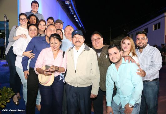 Daniel y Rosario conmemoran el 82 aniversario del tránsito a la inmortalidad del General Sandino