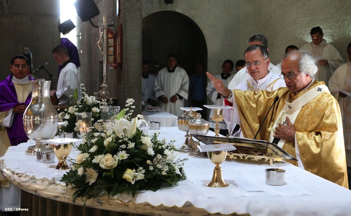 Misa Crismal en Catedral de Managua