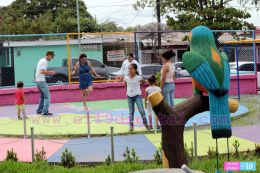 Inauguran hermoso parque en Monseñor Lezcano