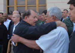 Daniel participa en homenaje a Chávez en el Cuartel de la Montaña