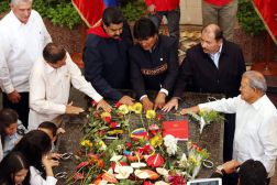 Daniel participa en homenaje a Chávez en el Cuartel de la Montaña