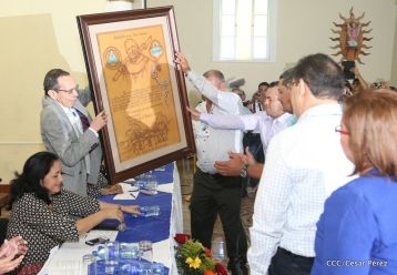 Asamblea Nacional sesiona por el centenario natal de Fray Odorico D'Andrea