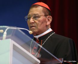 Asamblea Nacional entrega Ley que declara Prócer de la Paz y la Reconciliación a Cardenal Miguel Obando