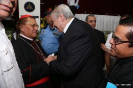 Asamblea Nacional entrega Ley que declara Prócer de la Paz y la Reconciliación a Cardenal Miguel Obando