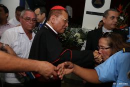 Asamblea Nacional entrega Ley que declara Prócer de la Paz y la Reconciliación a Cardenal Miguel Obando