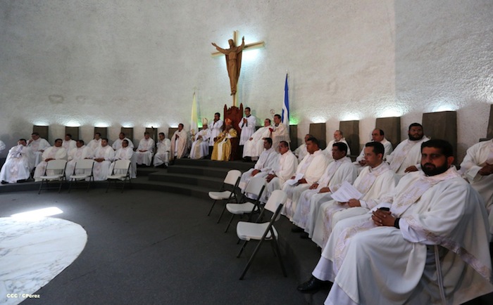 Misa Crismal en Catedral de Managua