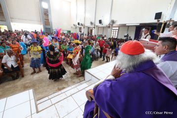 Masaya celebra un año más a San Lázaro con el tradicional desfile de mascotas