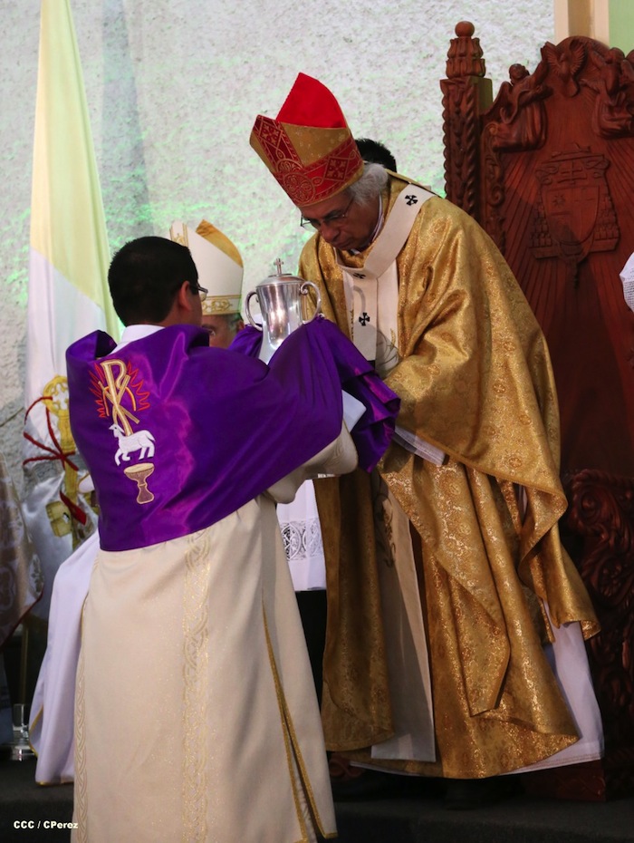 Misa Crismal en Catedral de Managua