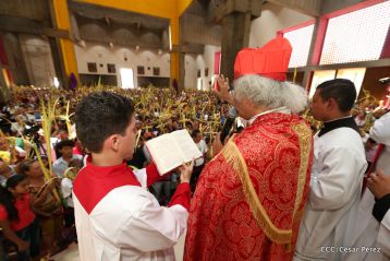 Procesión de Jesús del Triunfo en la Catedral de Managua