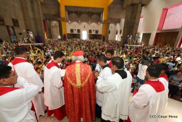 Procesión de Jesús del Triunfo en la Catedral de Managua