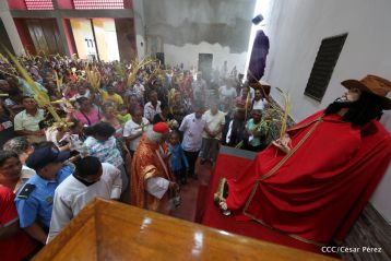 Procesión de Jesús del Triunfo en la Catedral de Managua