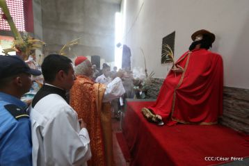 Procesión de Jesús del Triunfo en la Catedral de Managua