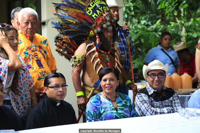 Alcaldesa Daysi Torres recibe mayordomía Fiestas Santo Domingo 2013