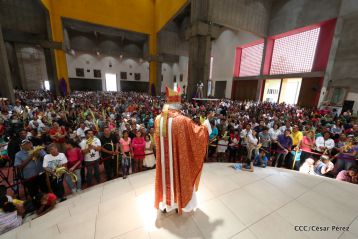 Procesión de Jesús del Triunfo en la Catedral de Managua