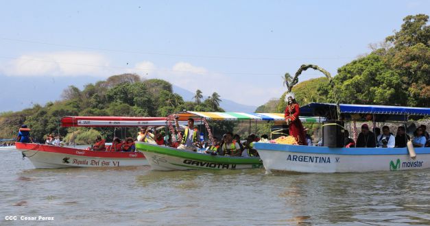 Viacrucis Acuático en el Lago Cocibolca