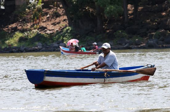 Viacrucis Acuático en el Lago Cocibolca
