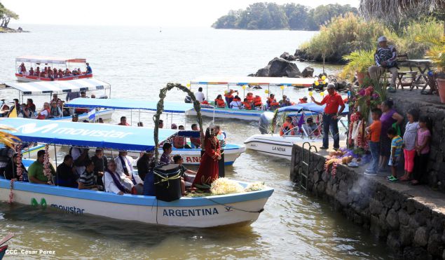 Viacrucis Acuático en el Lago Cocibolca