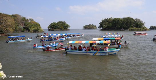 Viacrucis Acuático en el Lago Cocibolca